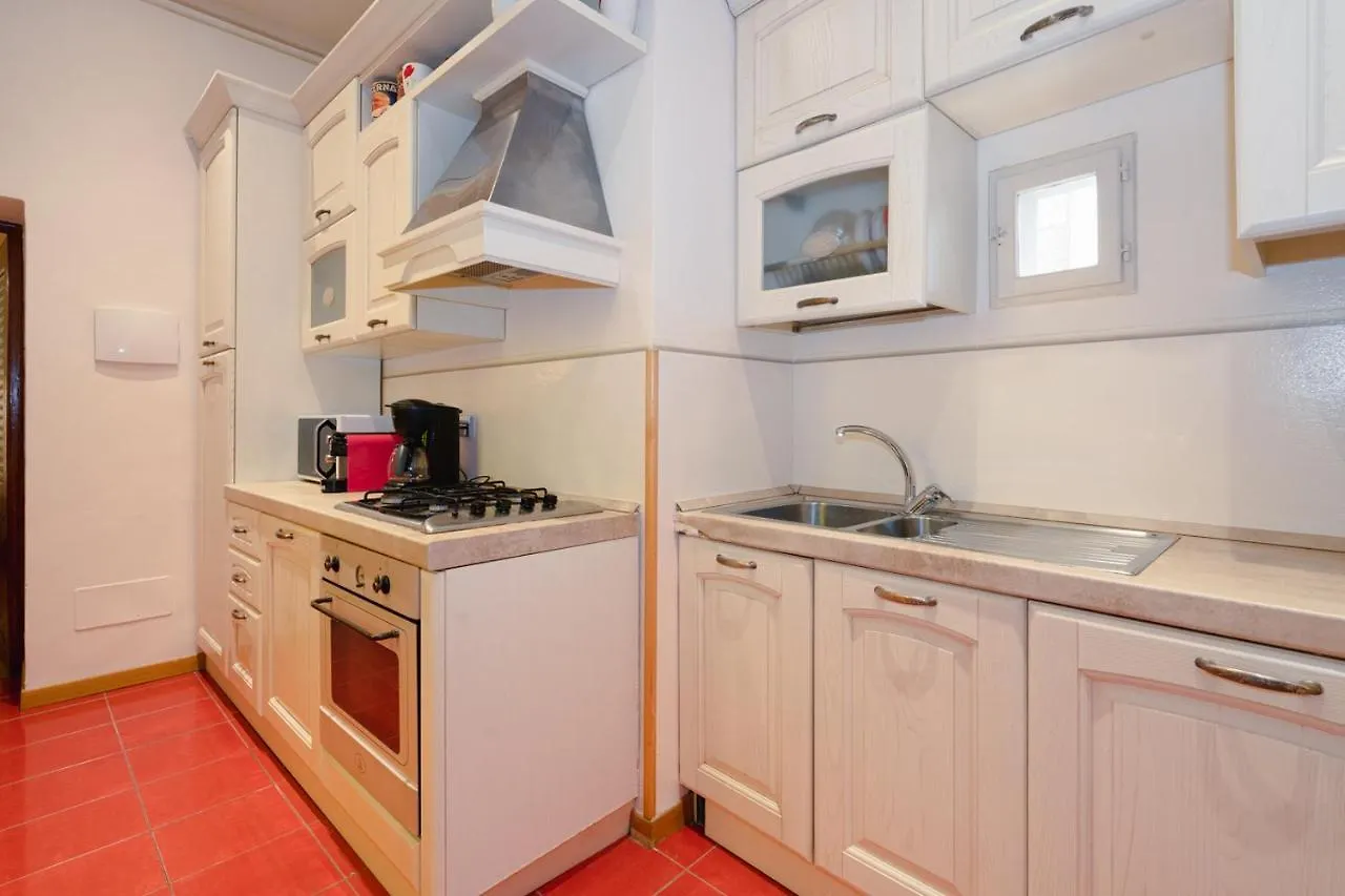 Ghibellina Elegant Apartment With 4 Bedrooms Firenze