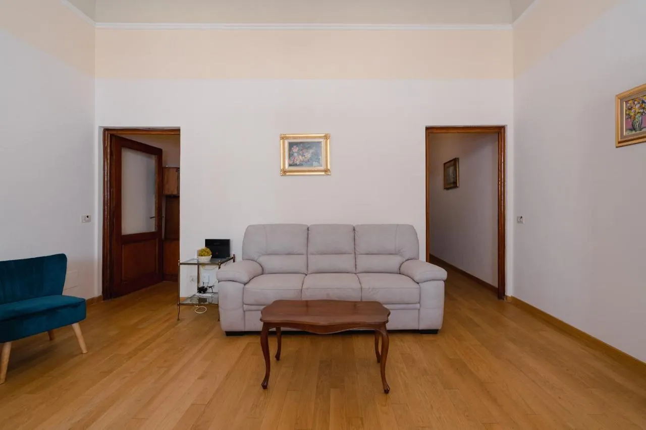 Ghibellina Elegant Apartment With 4 Bedrooms Firenze Italien
