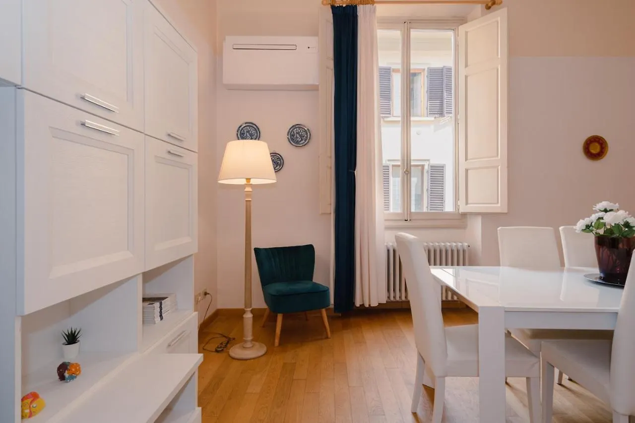 Ghibellina Elegant Apartment With 4 Bedrooms Florence