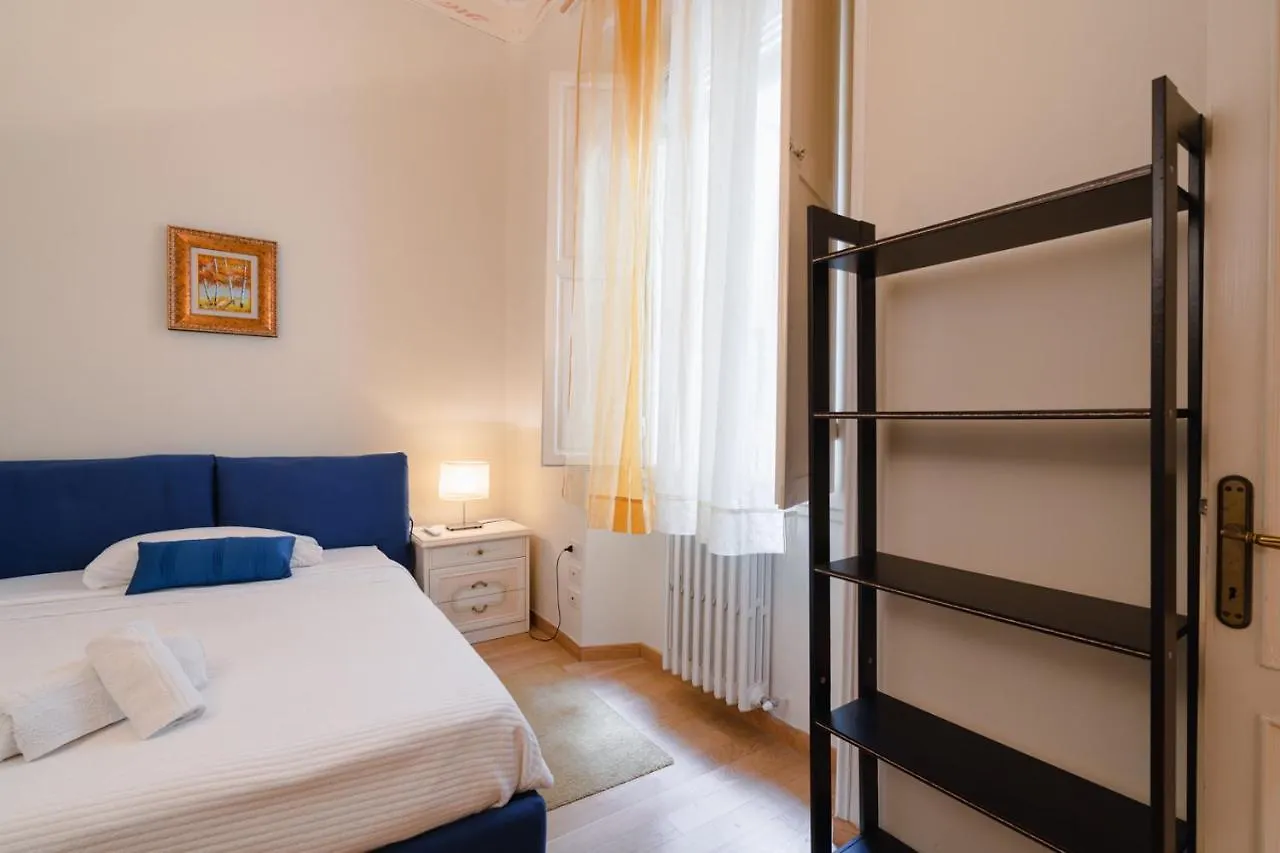 Ghibellina Elegant Apartment With 4 Bedrooms Florence 0*,  Italy