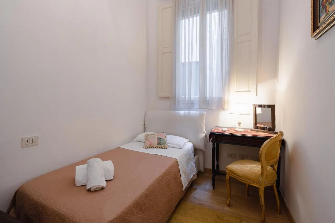 Ghibellina Elegant Apartment With 4 Bedrooms Florence 0*,