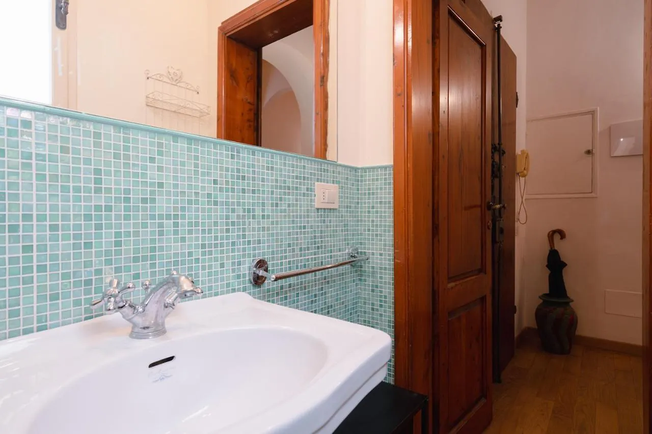 Ghibellina Elegant Apartment With 4 Bedrooms Florence