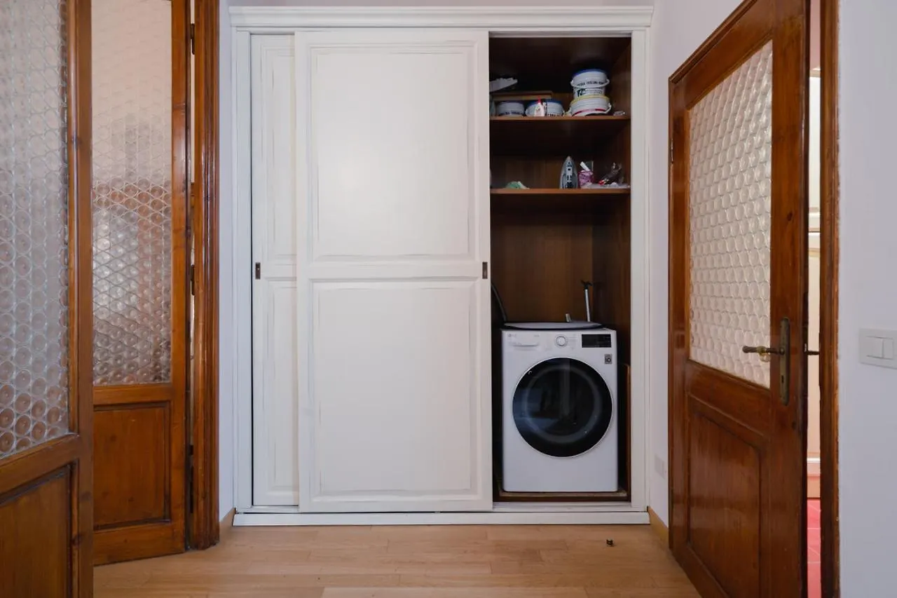 Ghibellina Elegant Apartment With 4 Bedrooms Florence